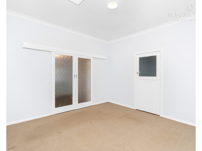 2-6 Alfred Street, Oura NSW 2650