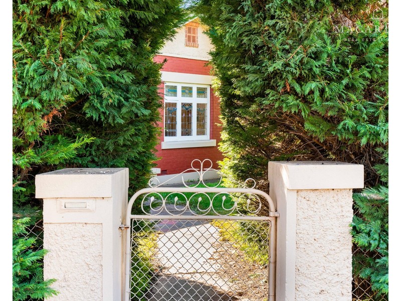 17 Gormly Avenue, Wagga Wagga NSW 2650