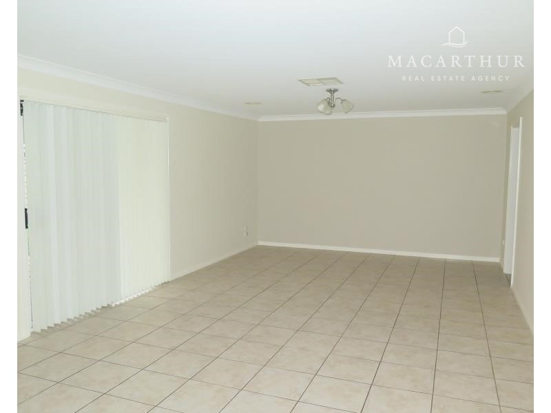 44 Yarrawah Cresent, Bourkelands NSW 2650