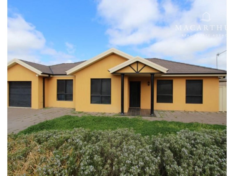 2/12 Kimberley Drive, Wagga Wagga NSW 2650