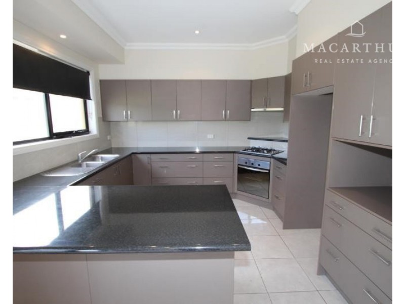 2/12 Kimberley Drive, Wagga Wagga NSW 2650