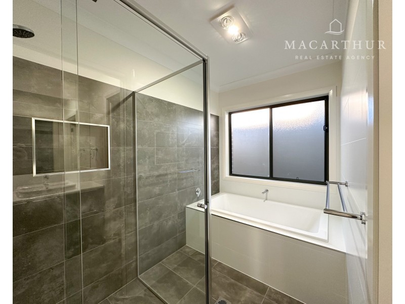 24 Nolan Street, Lloyd NSW 2650