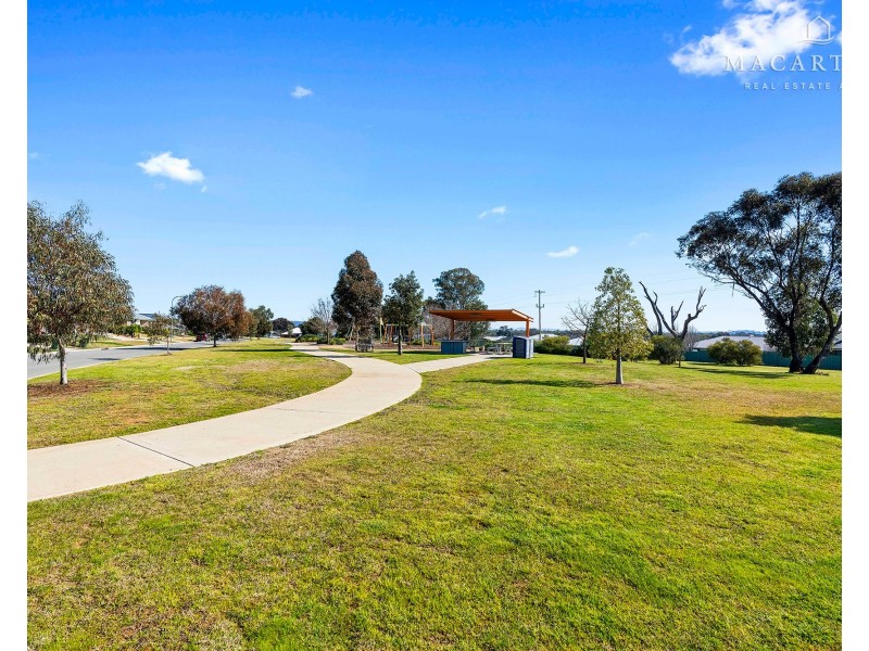 53 Melaleuca Drive, Forest Hill NSW 2651