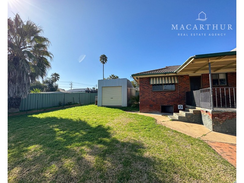 3 Finch Place, Mount Austin NSW 2650