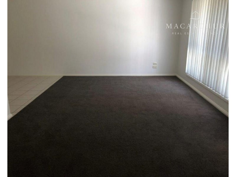 5 Giwang Place, Glenfield Park NSW 2650