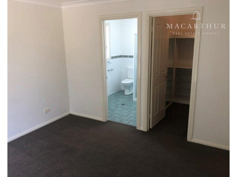 5 Giwang Place, Glenfield Park NSW 2650