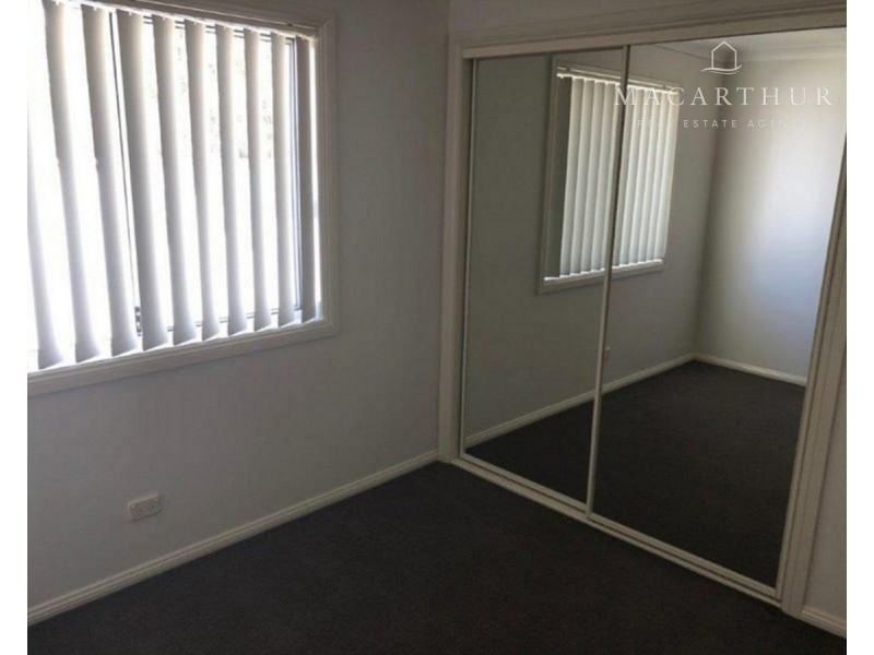 5 Giwang Place, Glenfield Park NSW 2650