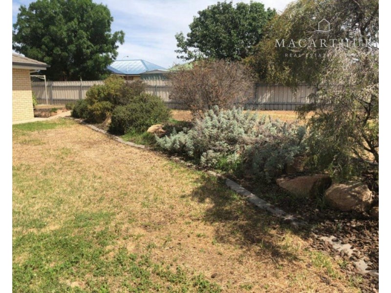 5 Giwang Place, Glenfield Park NSW 2650