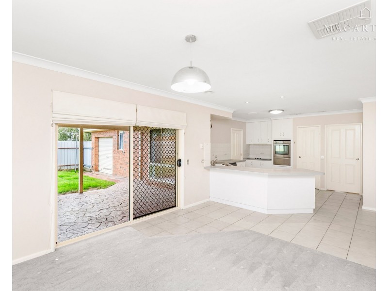 115 Undurra Drive, Glenfield Park NSW 2650