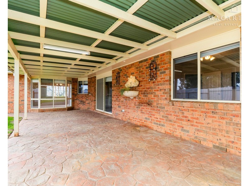115 Undurra Drive, Glenfield Park NSW 2650