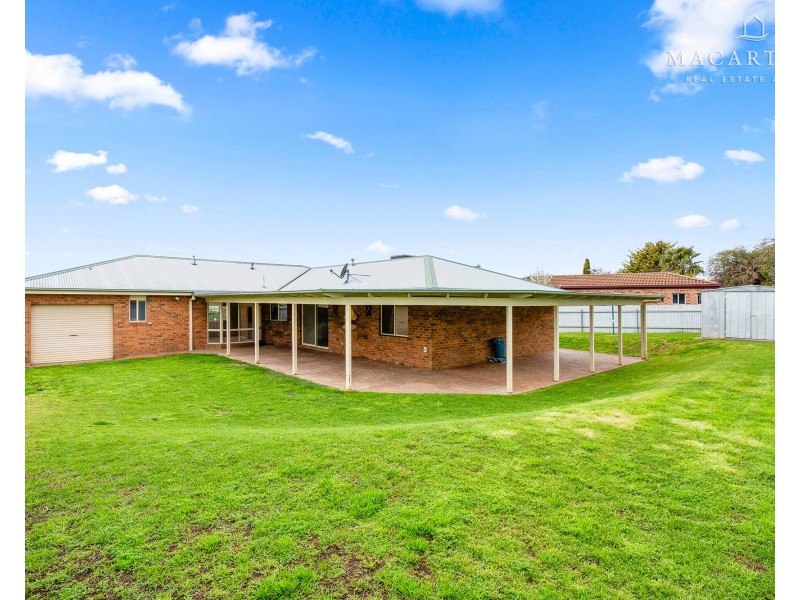 115 Undurra Drive, Glenfield Park NSW 2650