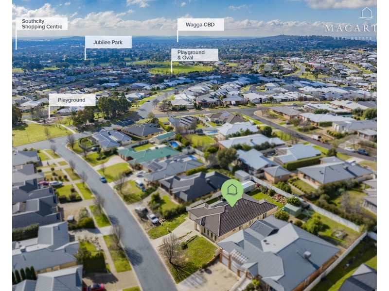 9 Brownlow Drive, Bourkelands NSW 2650