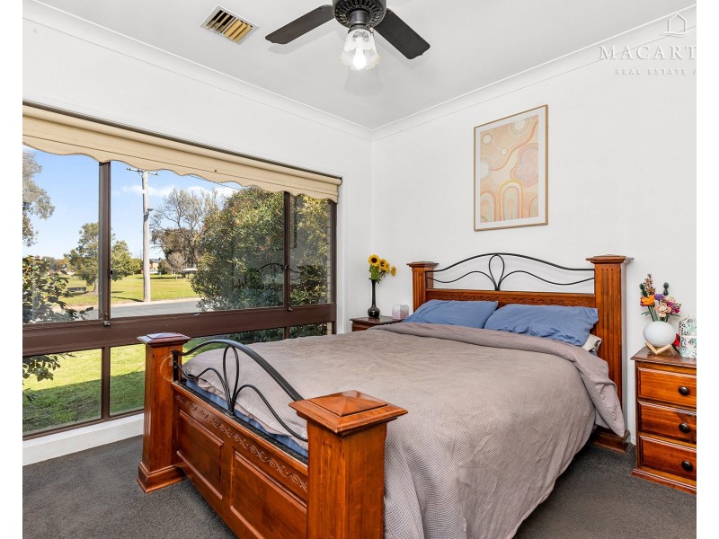 17 Morshead Street, Ashmont NSW 2650
