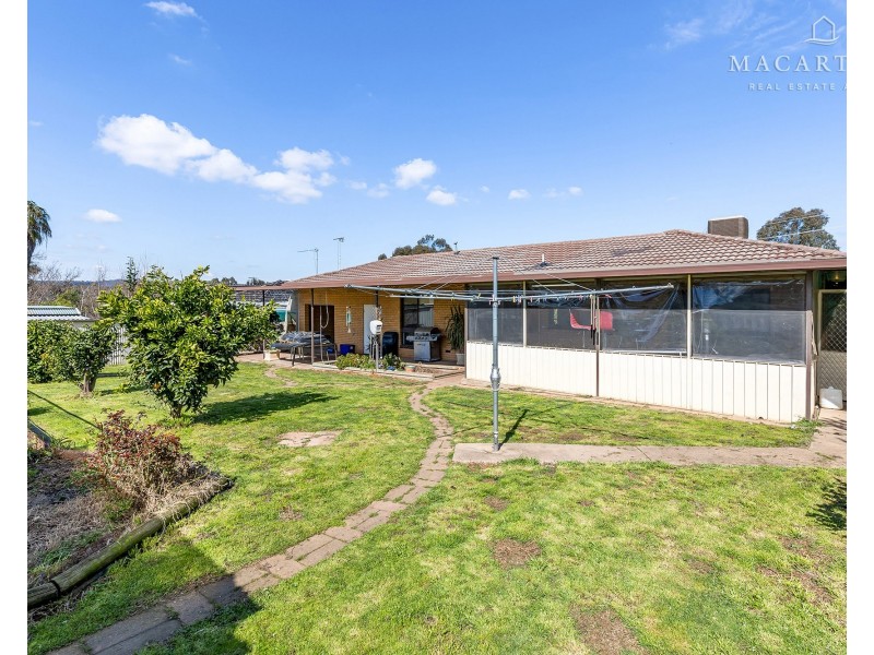 17 Morshead Street, Ashmont NSW 2650