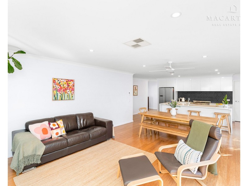 9 Colombo Avenue, Gobbagombalin NSW 2650