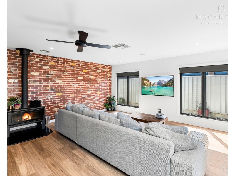 37 Gasnier Loop, Boorooma NSW 2650