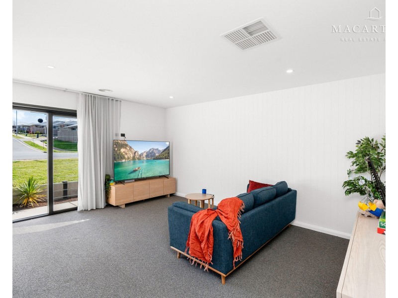37 Gasnier Loop, Boorooma NSW 2650