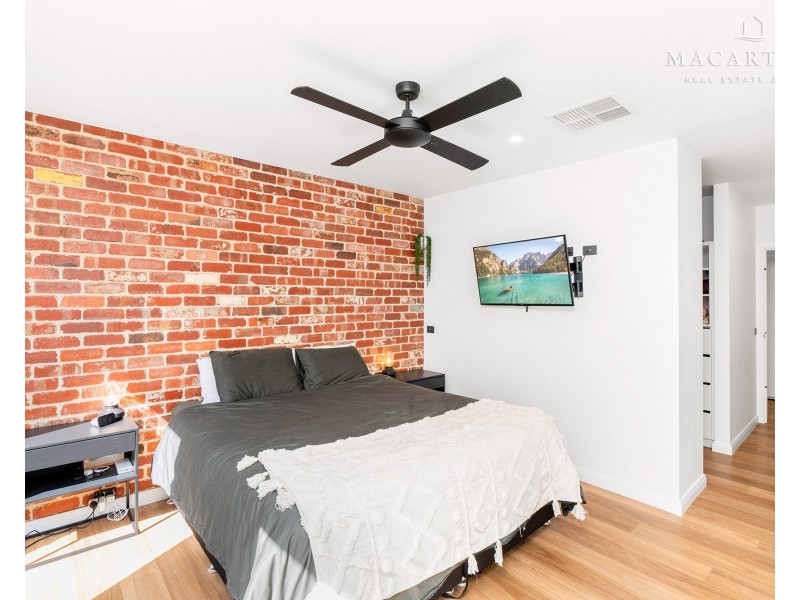 37 Gasnier Loop, Boorooma NSW 2650