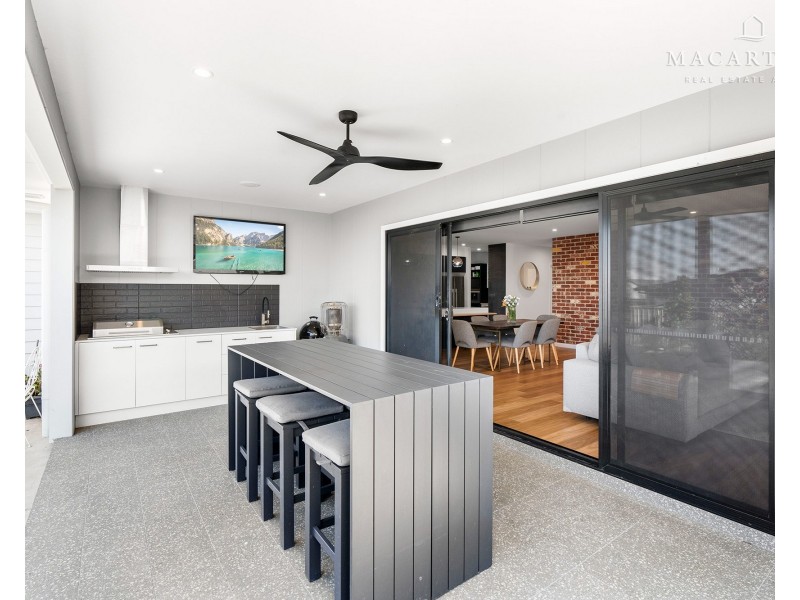 37 Gasnier Loop, Boorooma NSW 2650