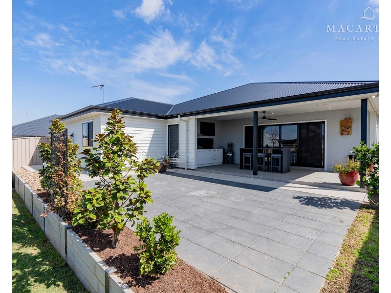 37 Gasnier Loop, Boorooma NSW 2650