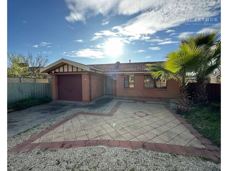 33 Girraween Mews, Glenfield Park NSW 2650