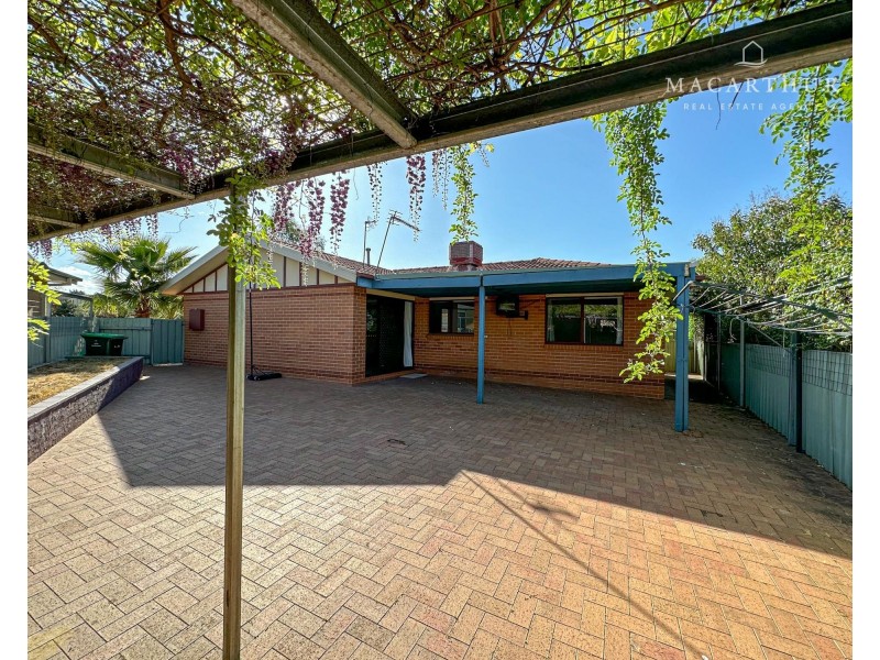 33 Girraween Mews, Glenfield Park NSW 2650