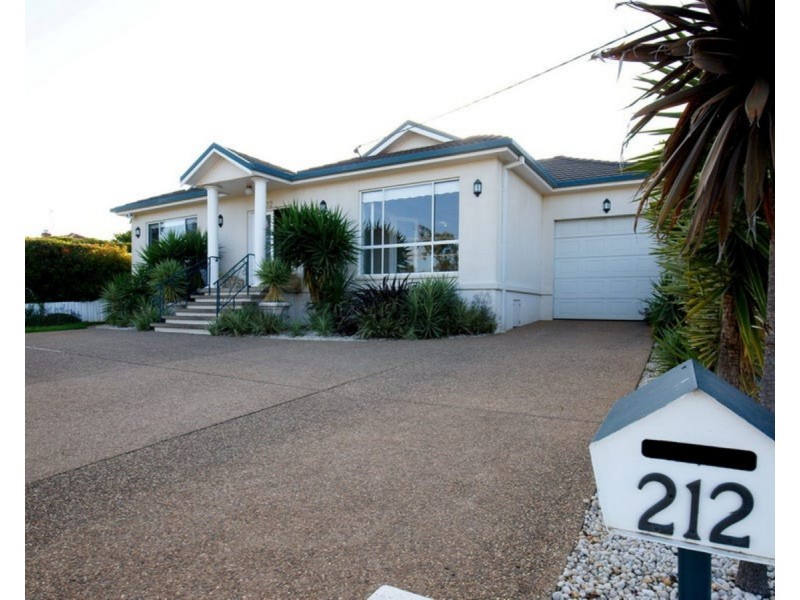 212 Lake Albert Road, Kooringal NSW 2650