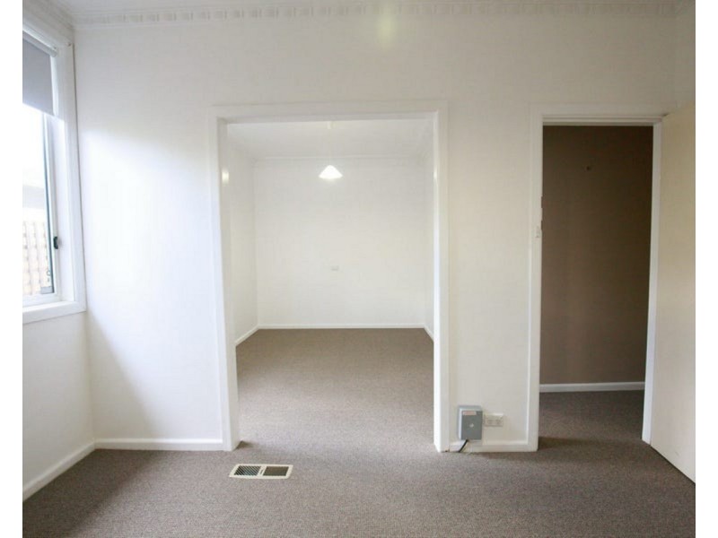 212 Lake Albert Road, Kooringal NSW 2650