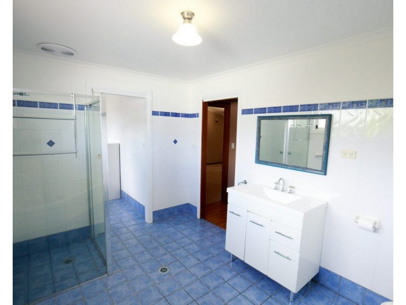 212 Lake Albert Road, Kooringal NSW 2650