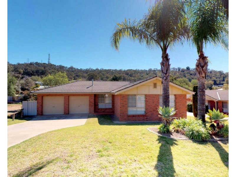 1/8 Kenneally Street, Kooringal NSW 2650