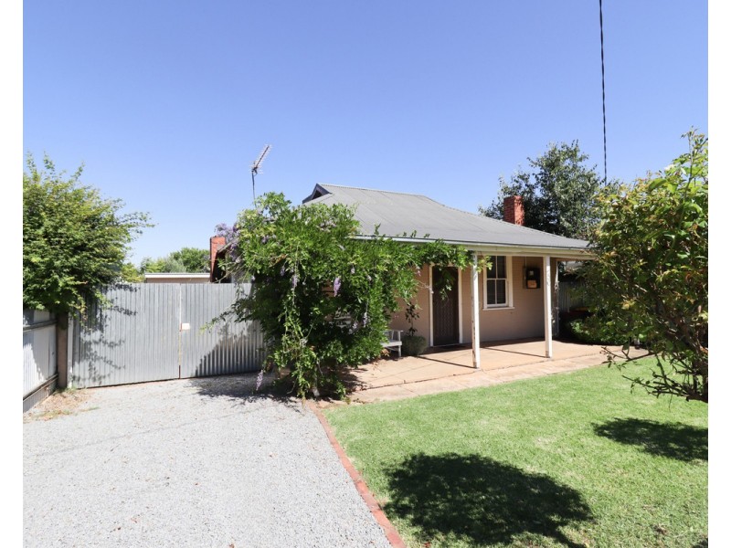 50 Heath Street, Turvey Park NSW 2650