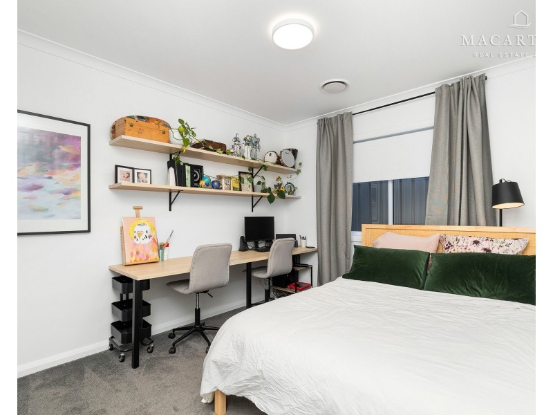 19 Wiveon Street, Gobbagombalin NSW 2650