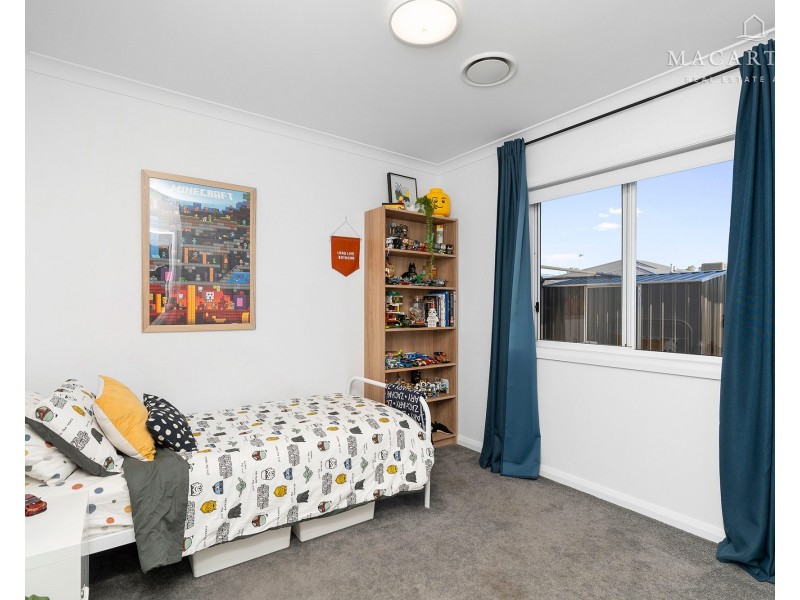 19 Wiveon Street, Gobbagombalin NSW 2650