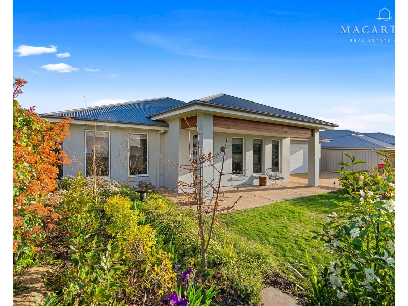 19 Wiveon Street, Gobbagombalin NSW 2650