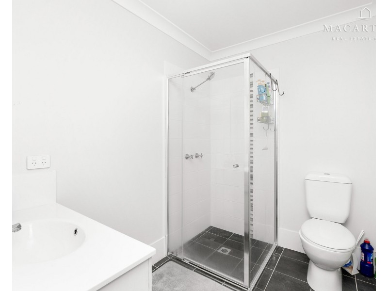1-2/131 Bradman Drive, Boorooma NSW 2650