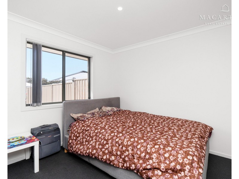 1-2/131 Bradman Drive, Boorooma NSW 2650
