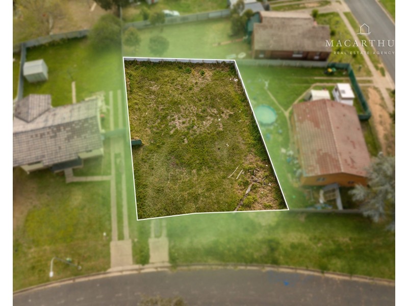 17 Toy Place, Tolland NSW 2650