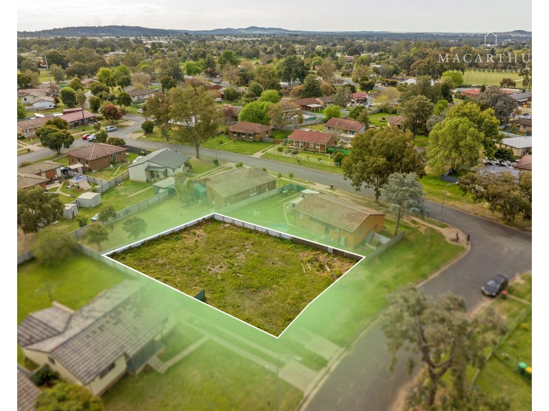 17 Toy Place, Tolland NSW 2650