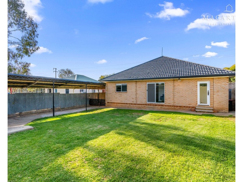 2 Doyle Avenue, Mount Austin NSW 2650