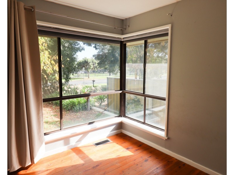 67 Raye Street, Tolland NSW 2650