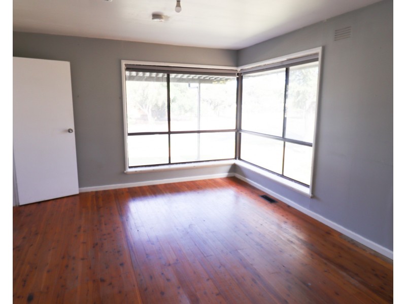 67 Raye Street, Tolland NSW 2650