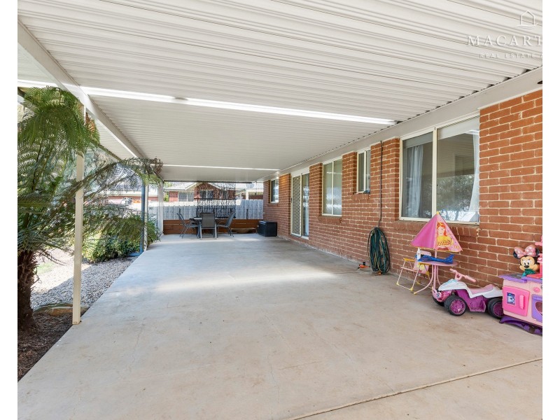 11 Canola Place, Estella NSW 2650