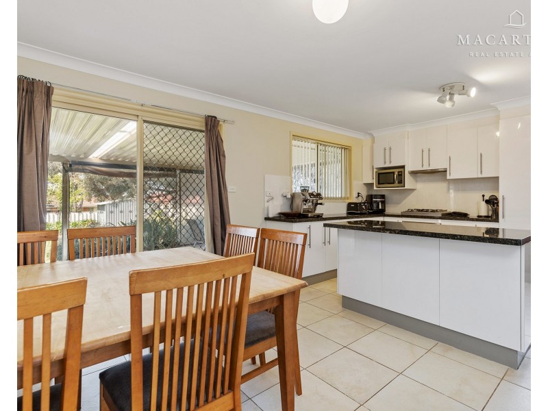 11 Canola Place, Estella NSW 2650