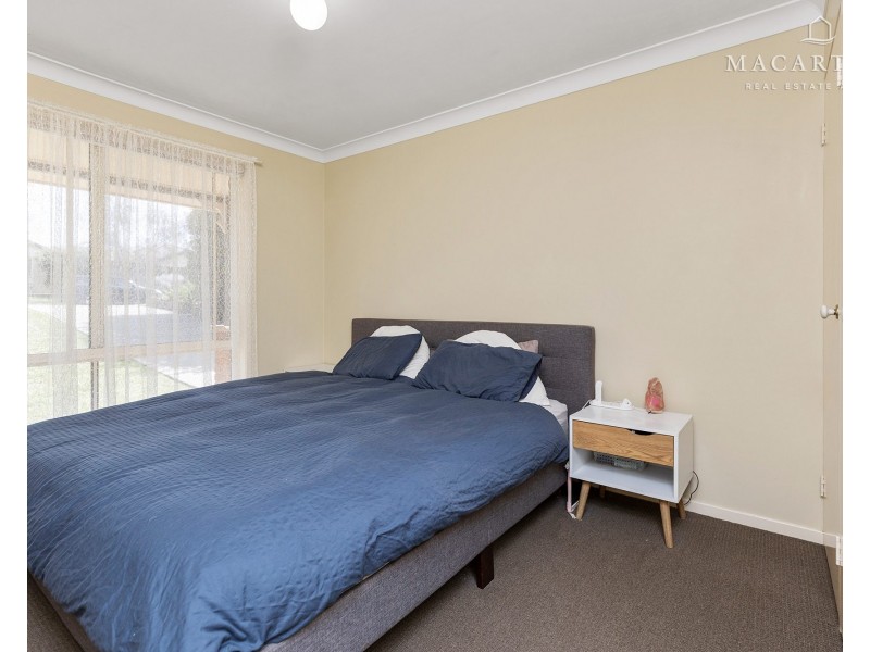 11 Canola Place, Estella NSW 2650