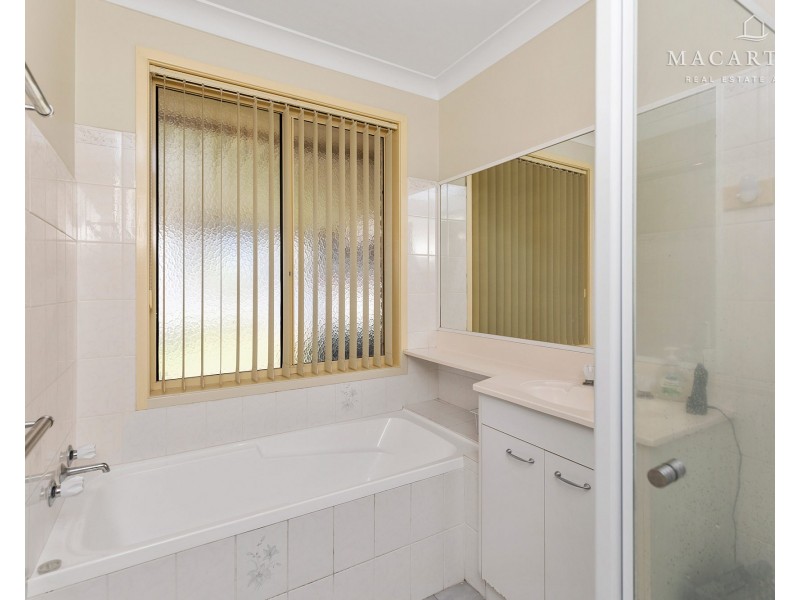 11 Canola Place, Estella NSW 2650