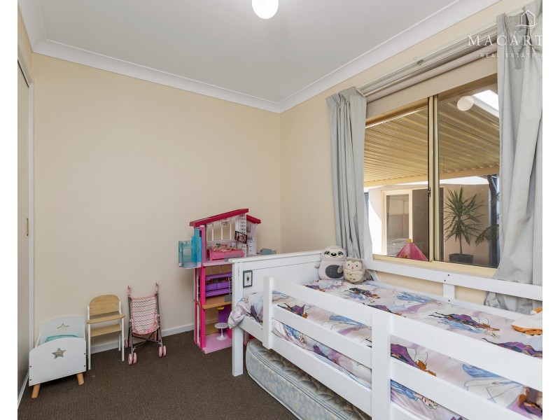 11 Canola Place, Estella NSW 2650