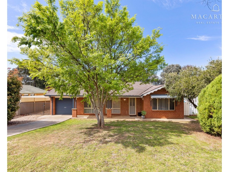 11 Canola Place, Estella NSW 2650