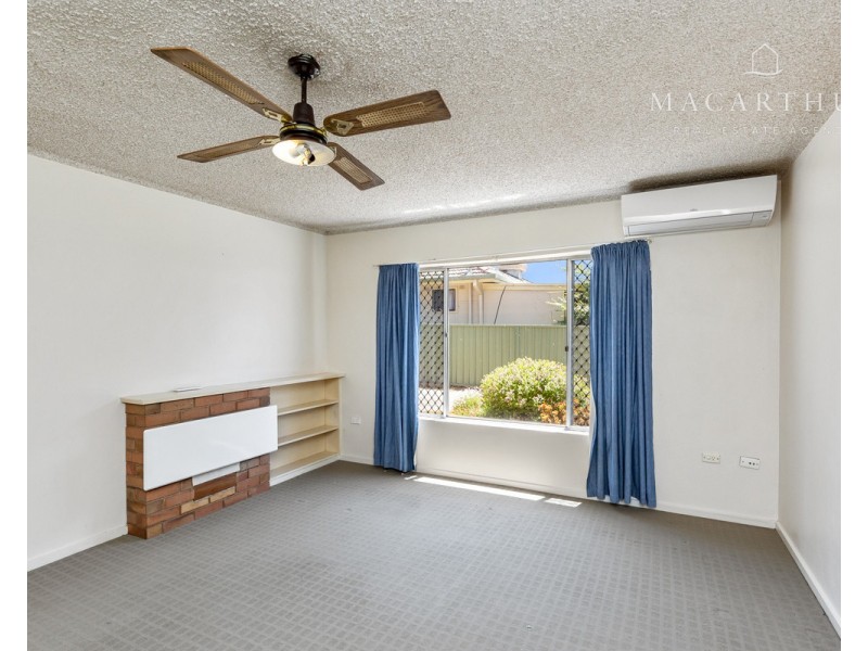 2/151 Lake Albert Road, Kooringal NSW 2650