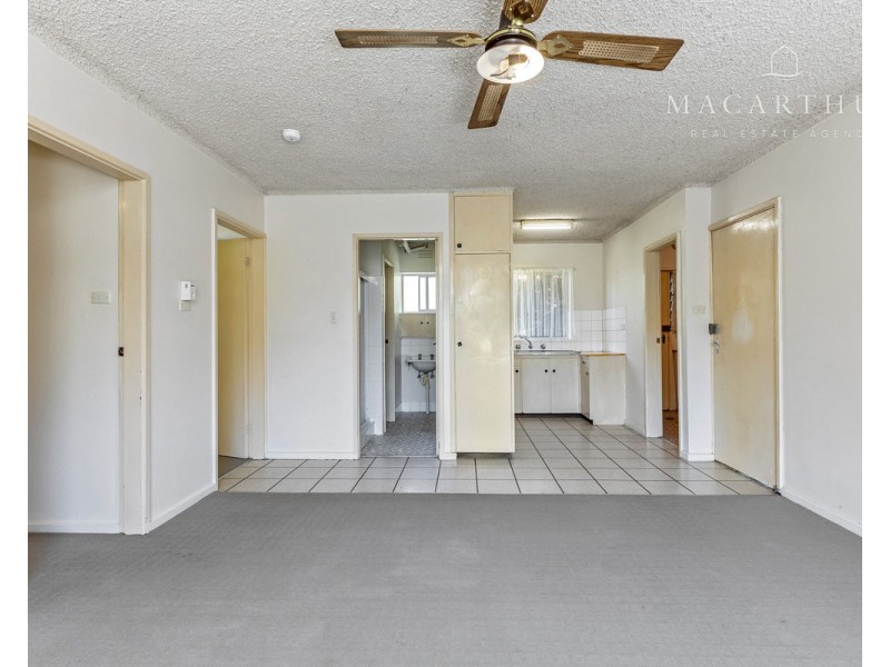 2/151 Lake Albert Road, Kooringal NSW 2650