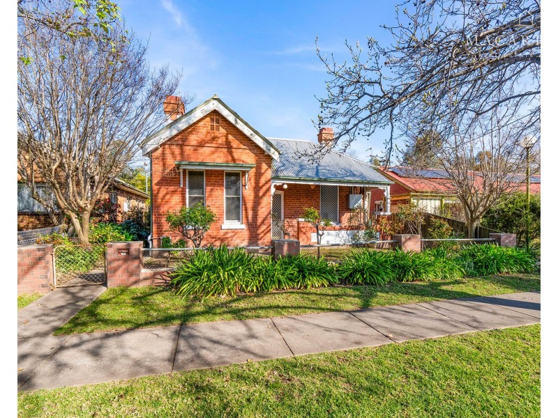 28 Freer Street, Wagga Wagga NSW 2650